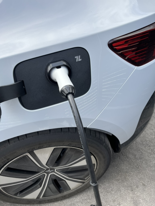 Latausportin suoja - Polestar 4 - Image 2